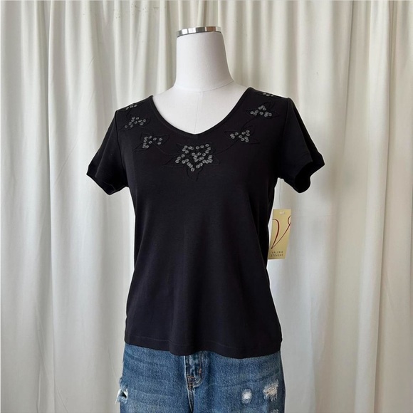 Valerie Stevens V-neck short sleeve blouse with sequins embellishments PM - Picture 3 of 8